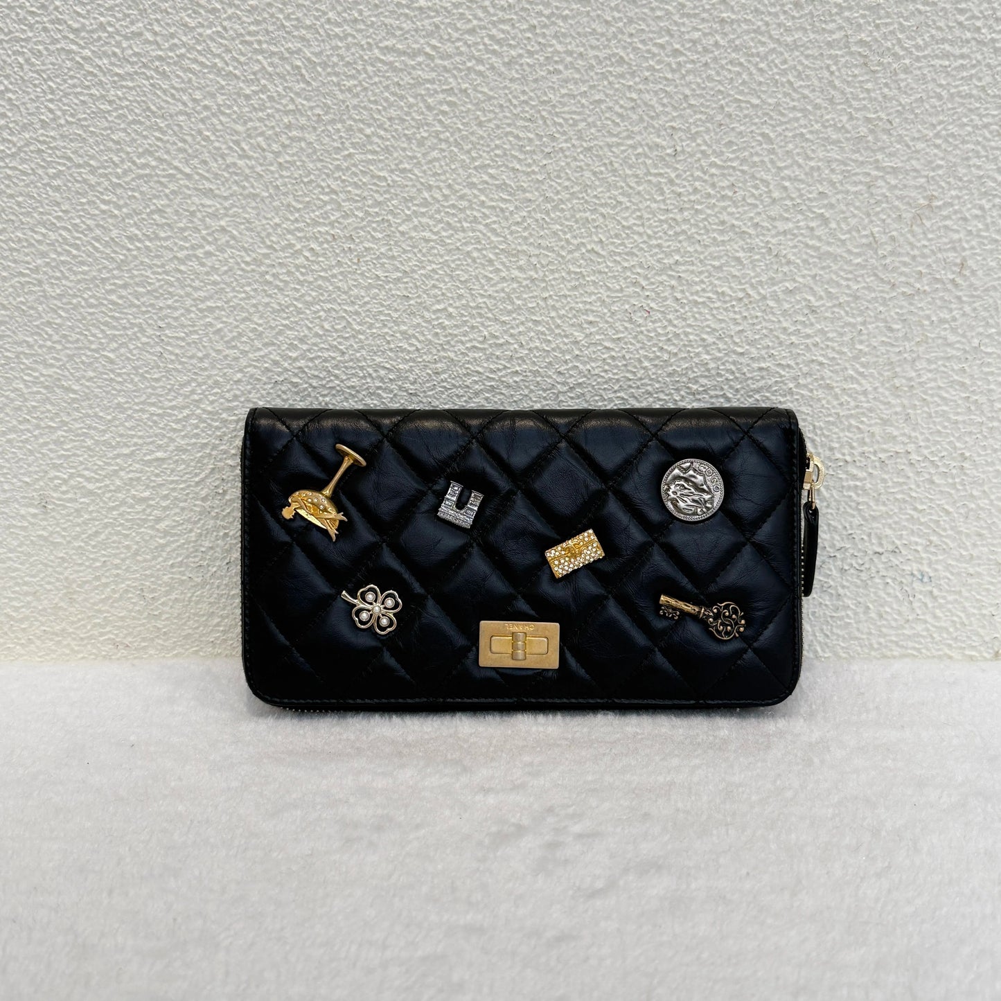 【#217】 Pre-owned Chanel 2.55 Black Cowhide Purse BJ2017-2018