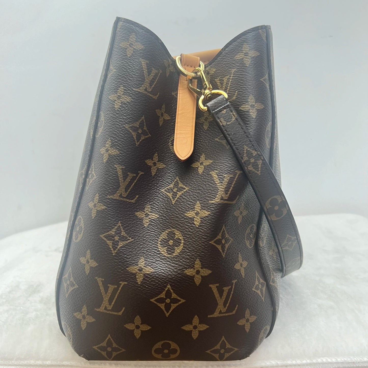 【#348】Pre-owned Louis Vuitton BJ1101504065 Montaigne Brown Monogram Shoulder Bag