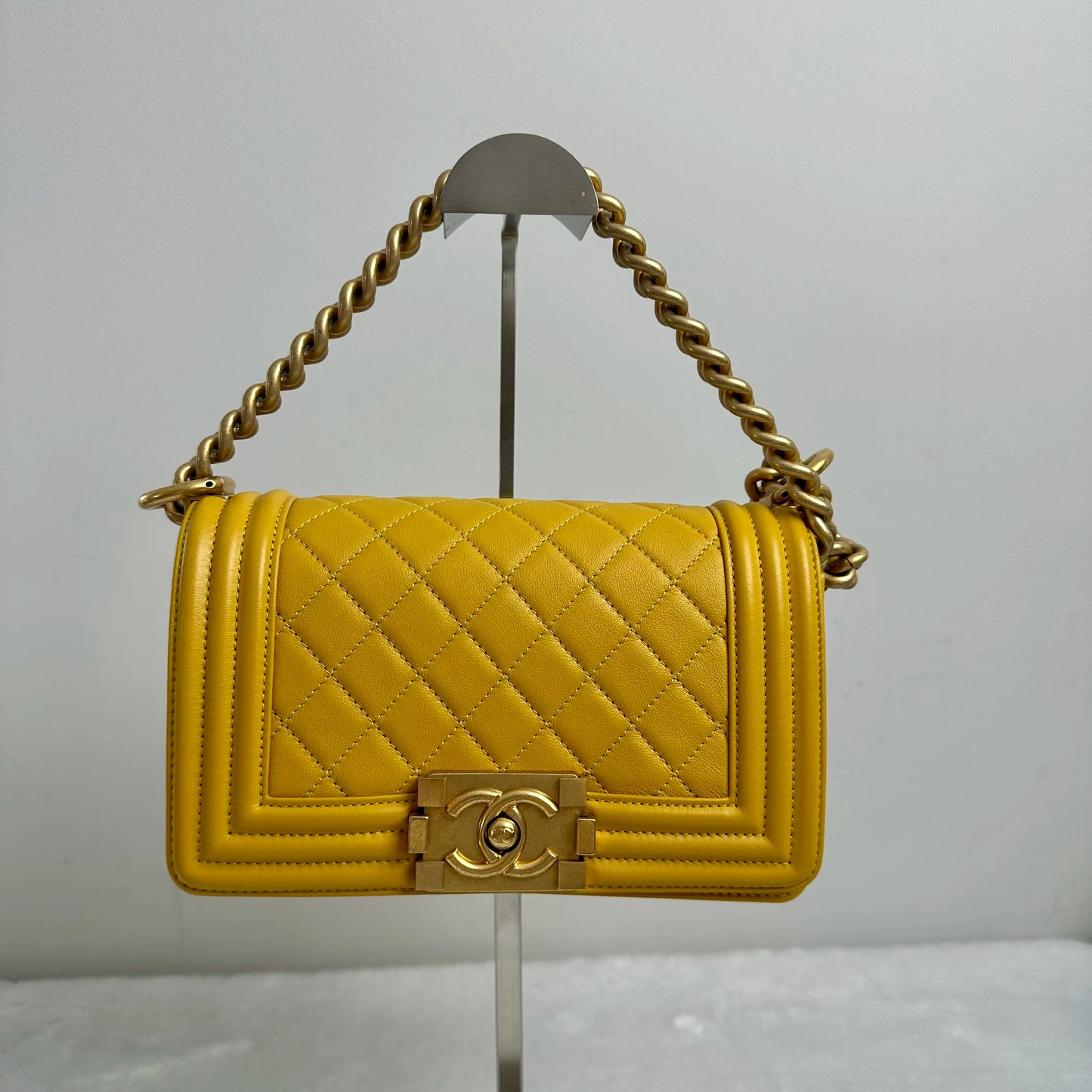 【#216】Pre-owned Chanel Leboy Yellow Lambskin Shoulder Bag BJ2019