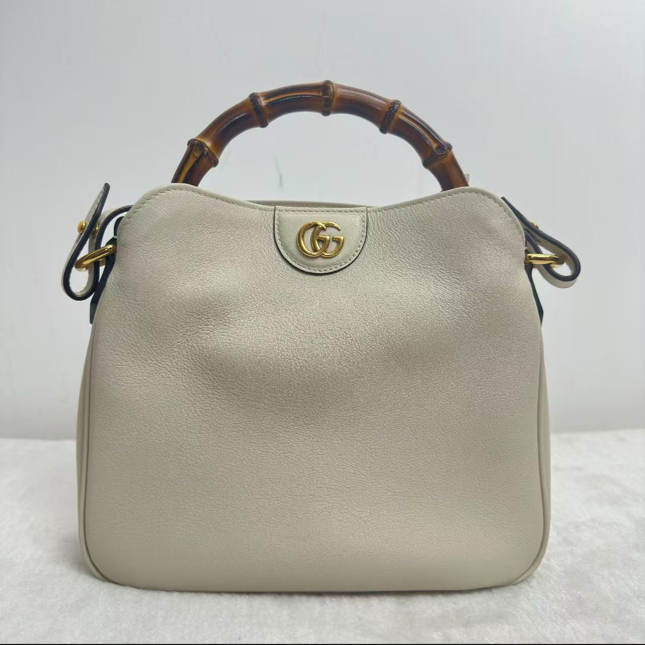 【#255】Pre-owned Gucci Diana Small Bamboo Bucket White Smooth Cowhide Shoulder Bag Handbag Crossbody Bag BJ2024