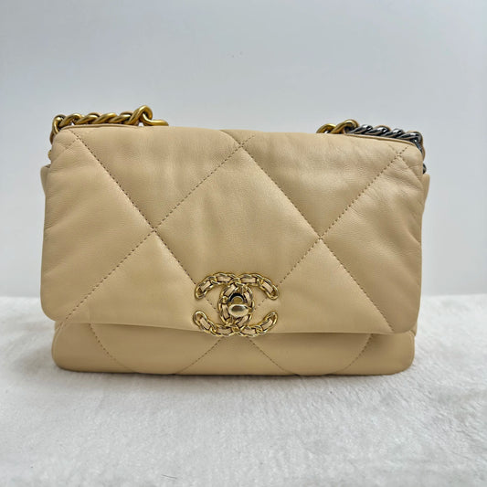 【#249】Pre-owned Chanel 19 Beige Lambskin Shoulder Bag Crossbody Bag BJ2020