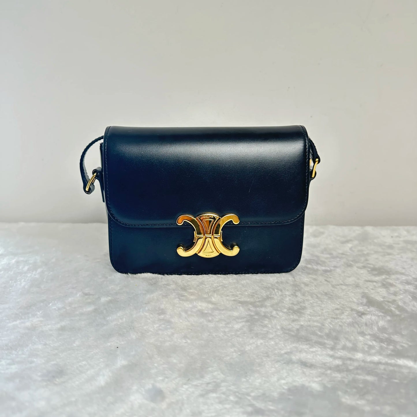 【#274】Pre-owned Celine Teen Triomphe Box Black Gold Calfskin Shoulder Bag BJ2019
