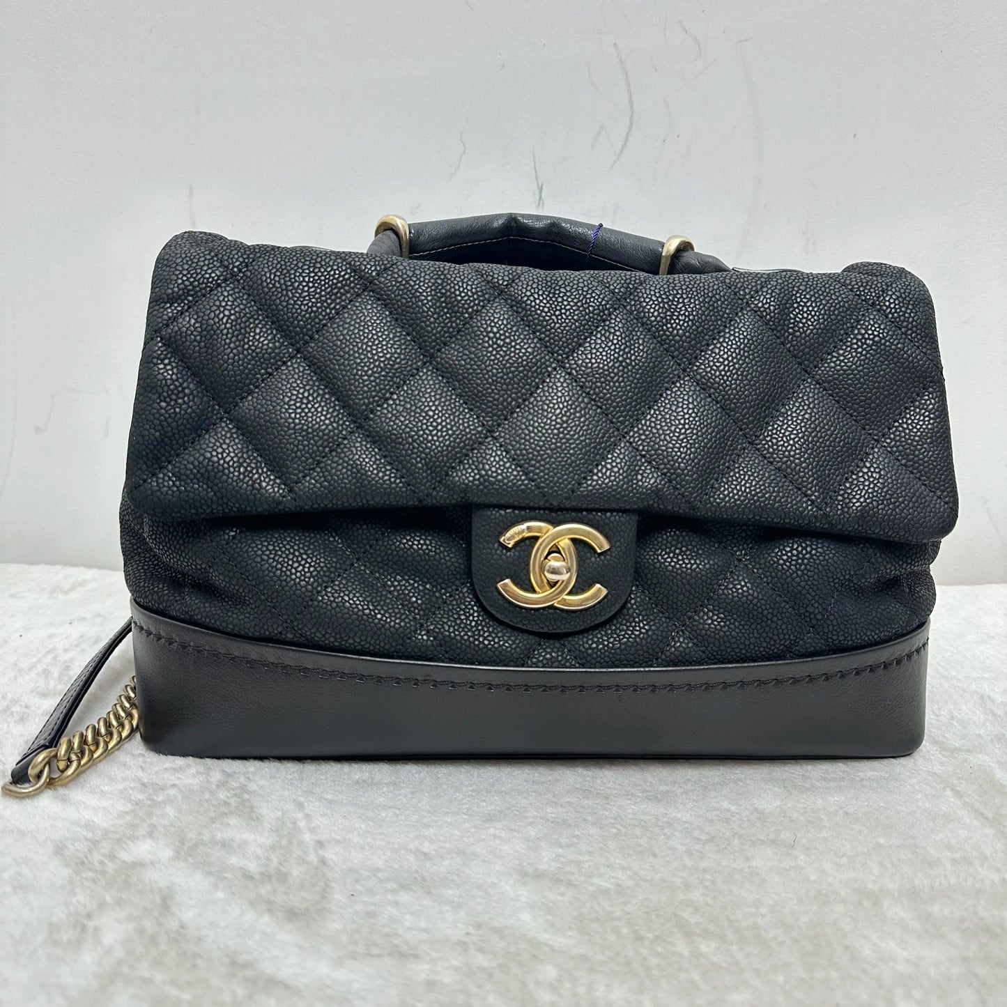 【#323】Pre-owned Chanel Classic Flap Black Cowhide Shoulder Bag Handbag BJ2013-2014