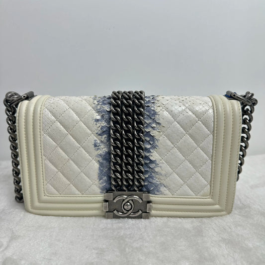 【#246】Pre-owned Chanel Limited Edition Leboy White Gradient Python & Cowhide Shoulder Bag BJ2012-2013